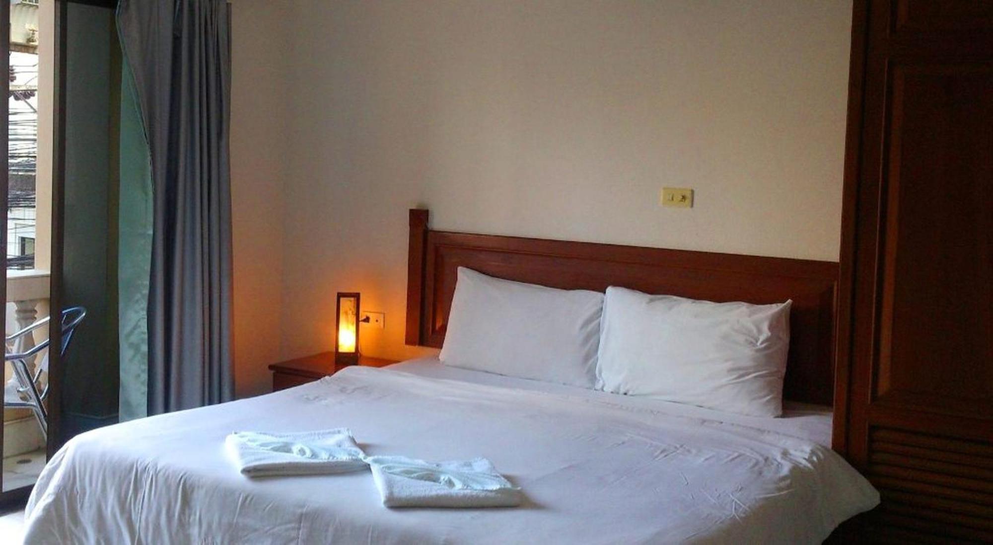 Hotel Sawasdee Mansion Patong Esterno foto